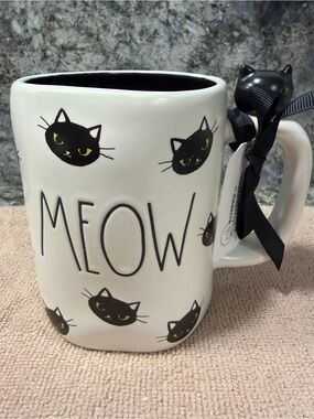 Rae Dunn “MEOW” Black Cat 16 oz Mug with Cat Topper | NWT